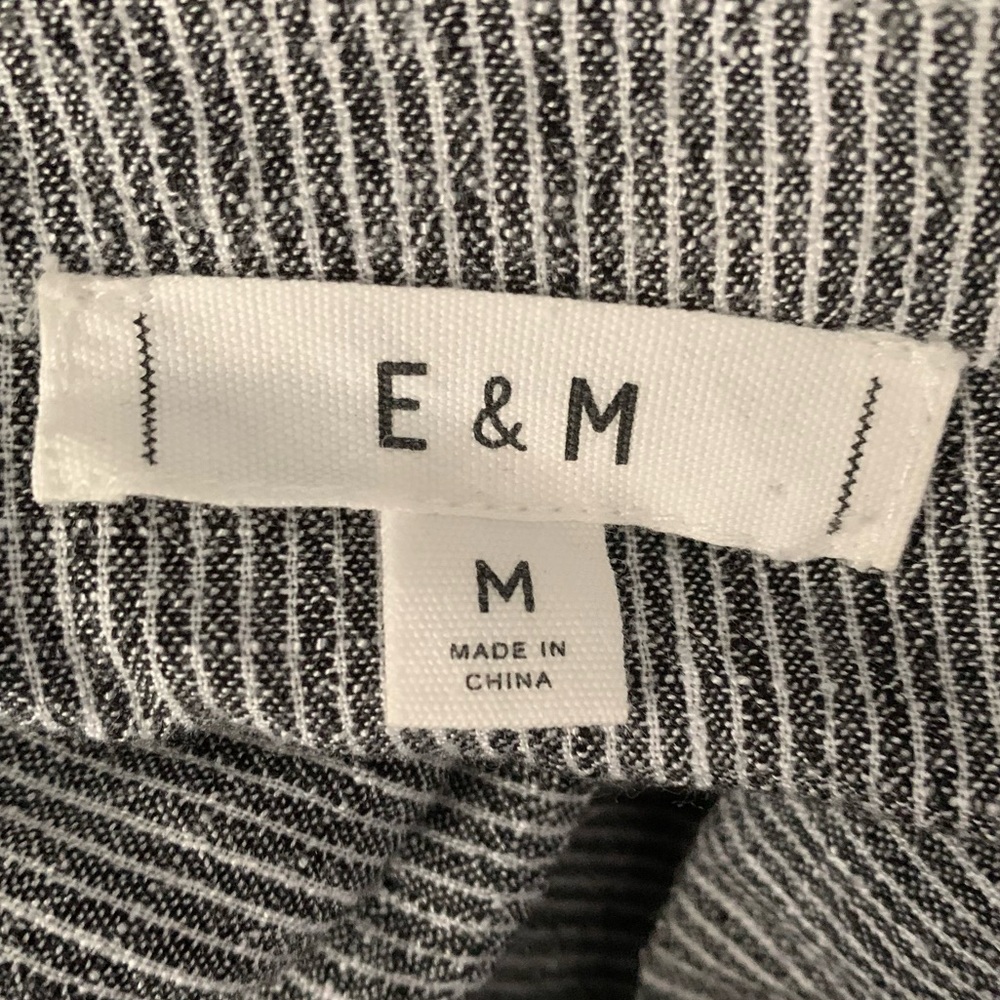 E&M Striped Cropped Long Sleeves Buttoned Front Top - Picture 3 of 5